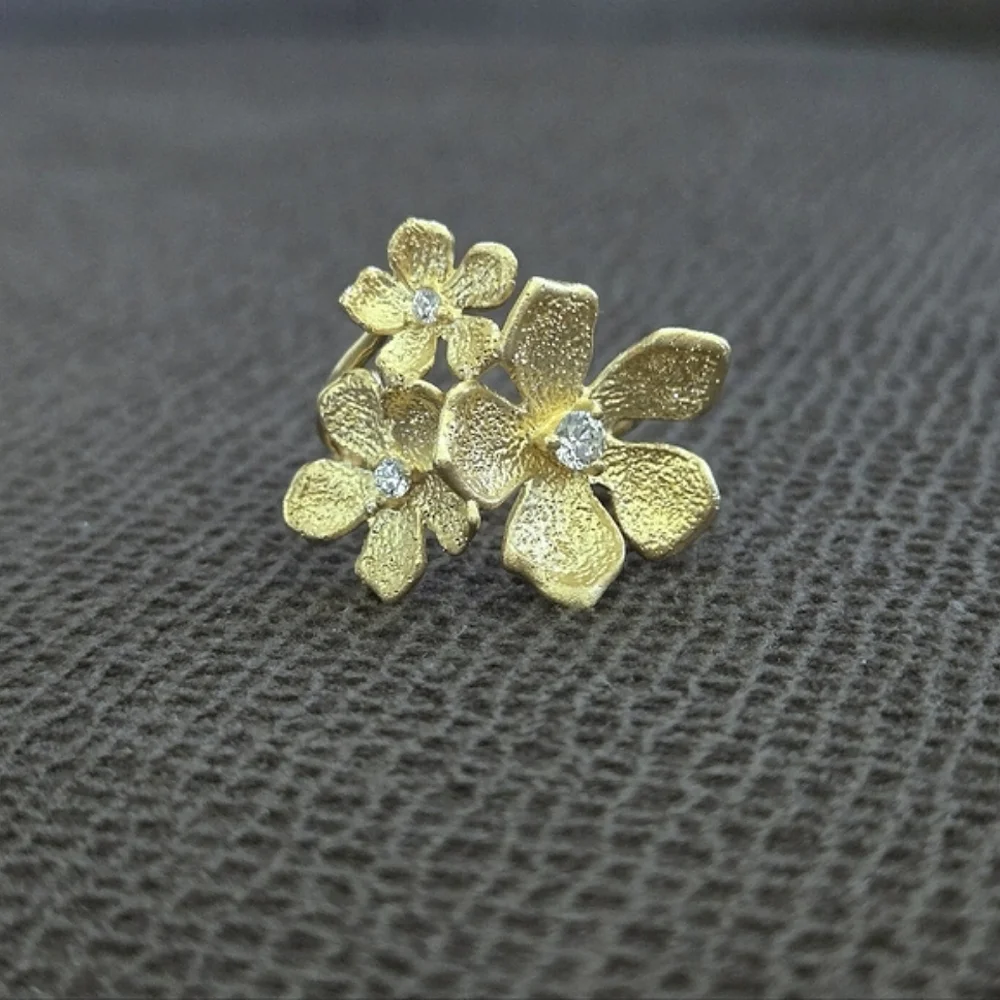 Mia Fiore Textured Gold💛 Triple3️⃣ Blossom🌸 Ring💍 - NWT - Picture 14 of 16